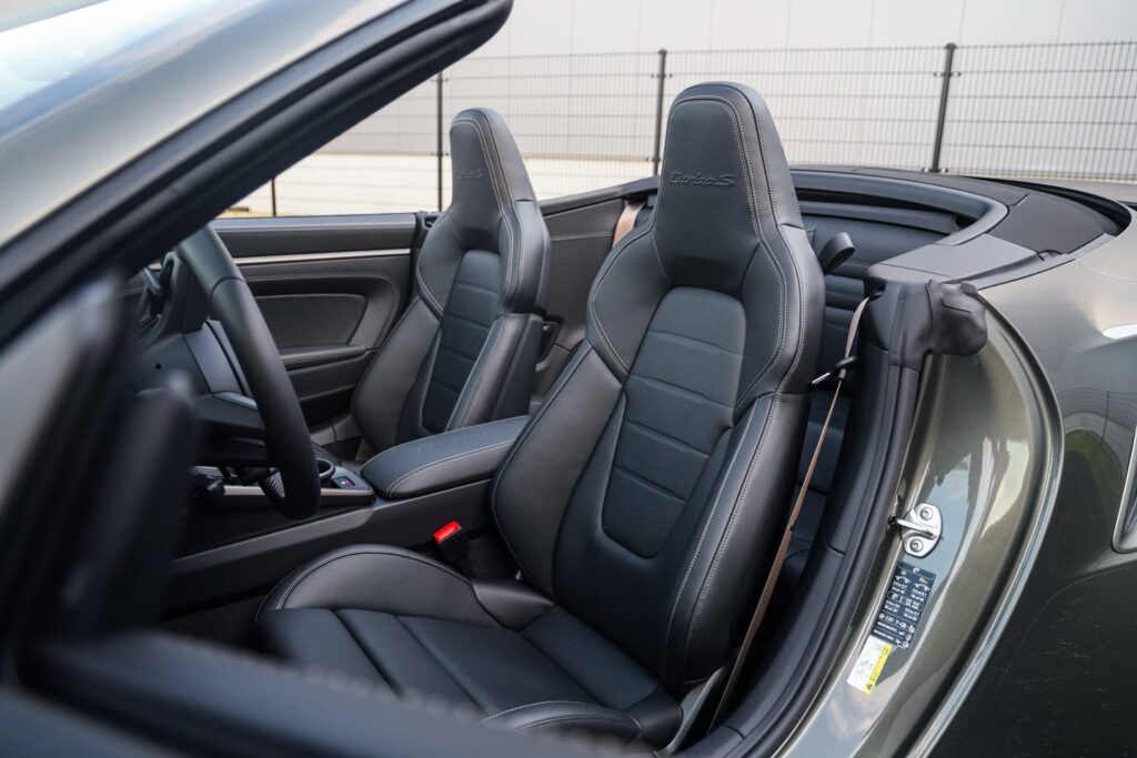 Porsche 911 Turbo S Convertible 992.2 Interior