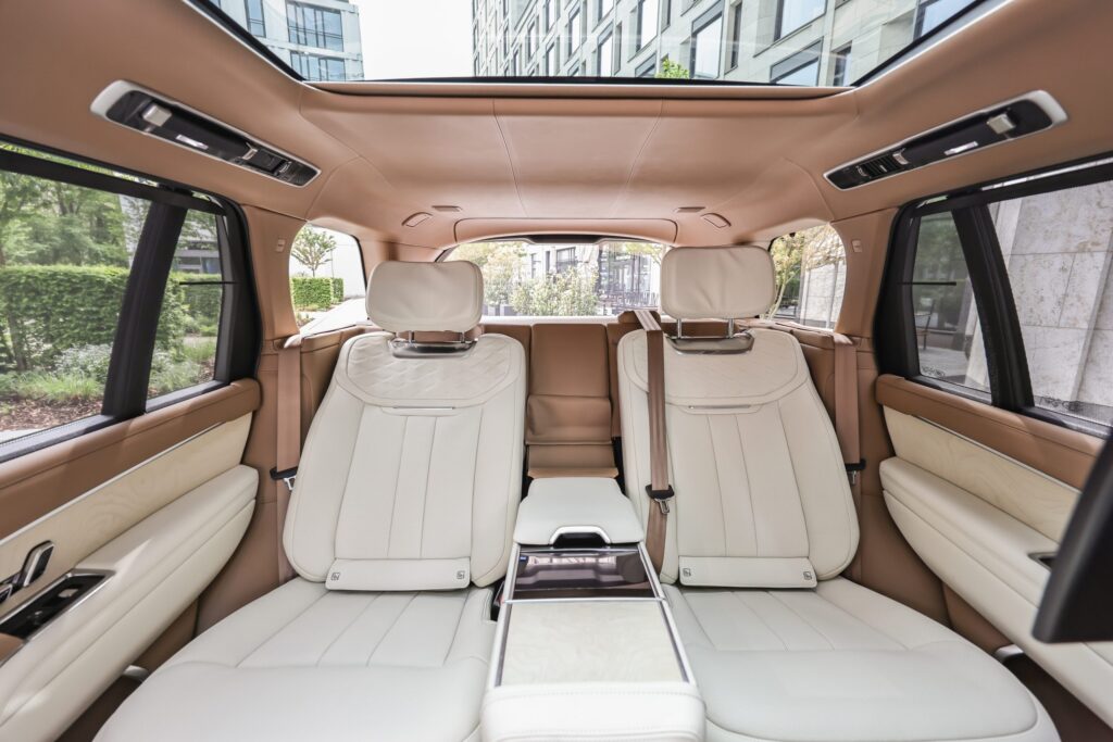 Range Rover SV Interior 5