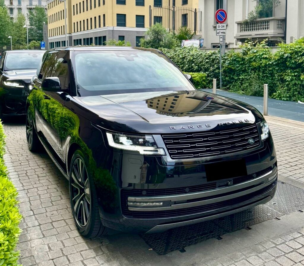 Range Rover Vogue Burgundy Front 2