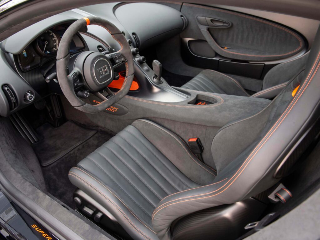 Bugatti-Chiron-Super-Sport-300+ Interior