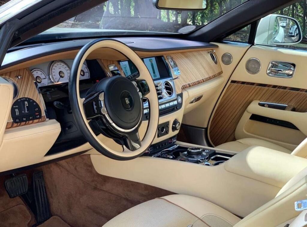 Rolls-Royce Dawn White Interior