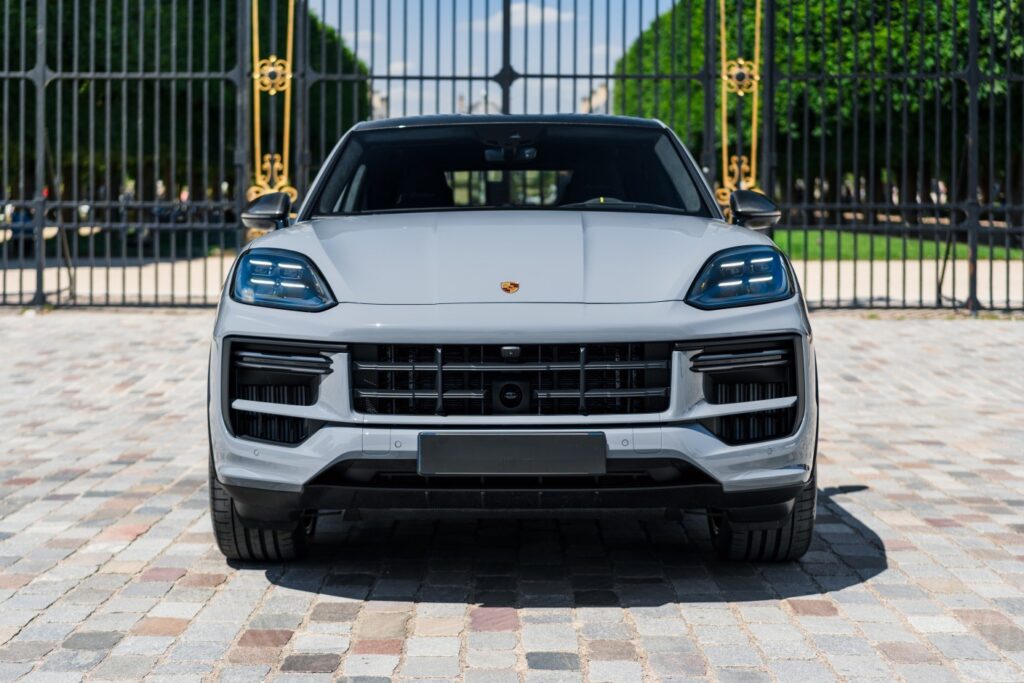 Porscche Cayenne Turbo Pack GT Front 2