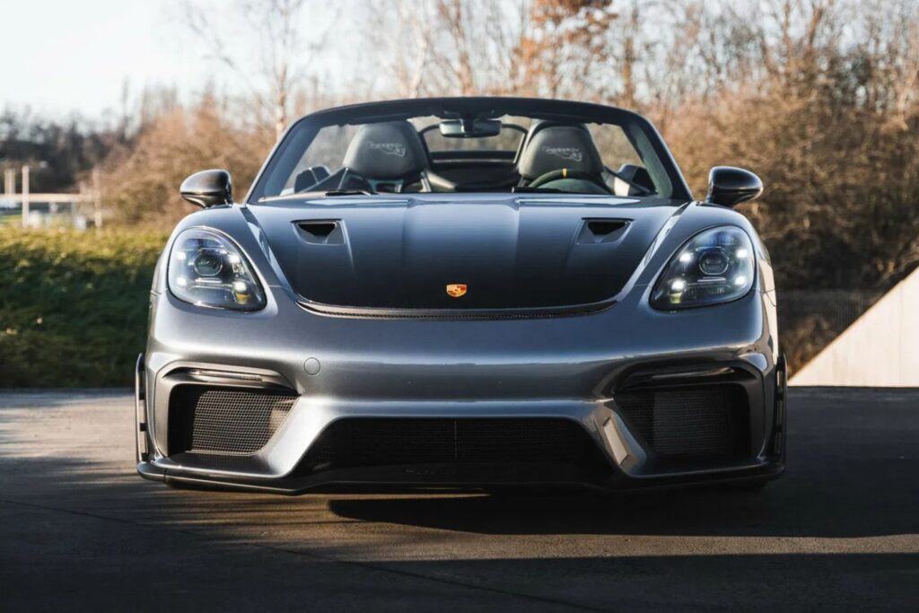 Porsche 718 Spyder RS Front 3
