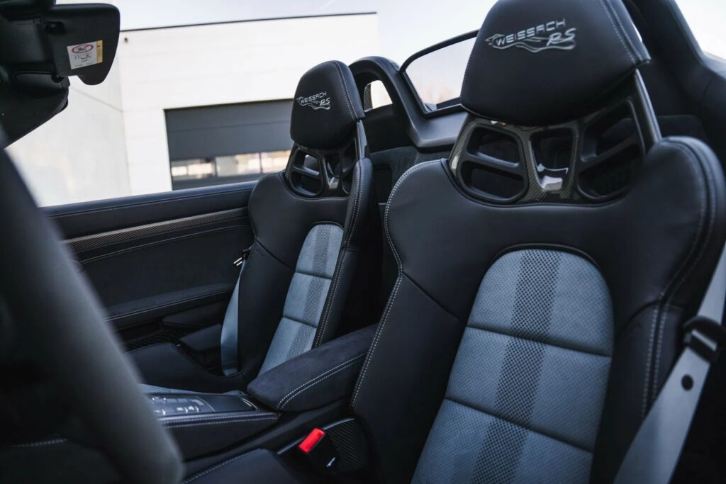 Porsche 718 Spyder RS Interior 2