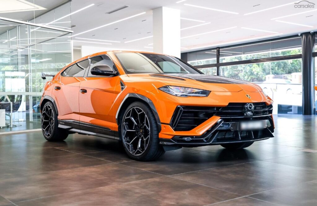 Urus Performante Orange Front 2
