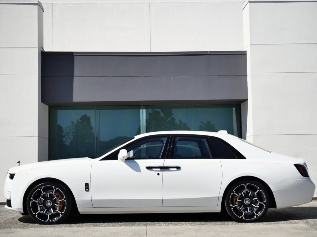 Rolls Royce Ghost White Black Badge Side