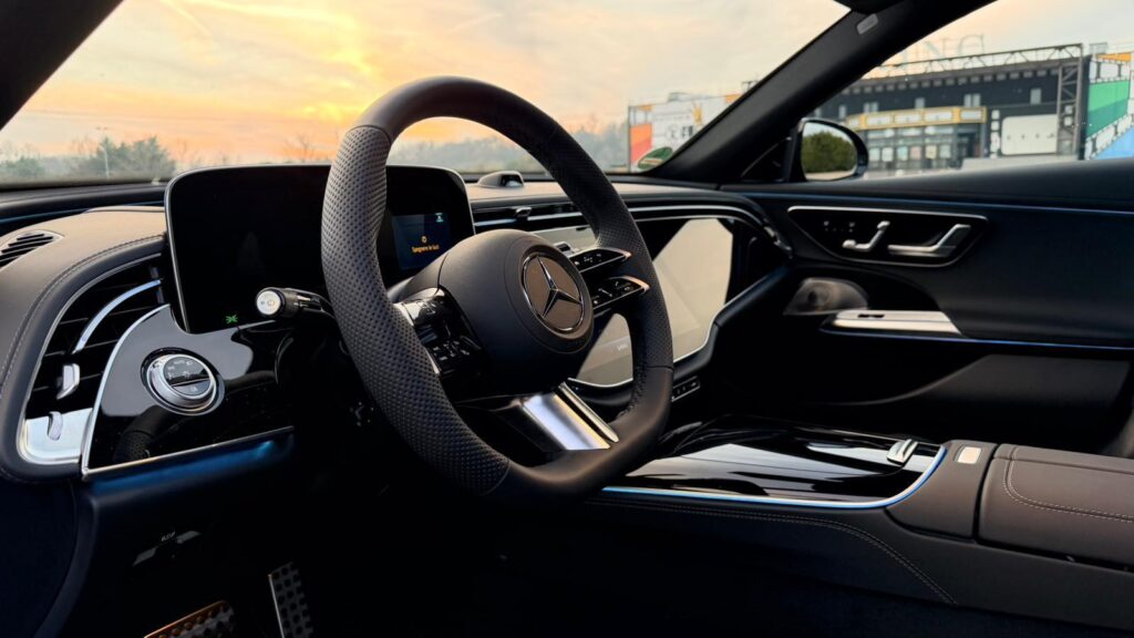 Mercedes-Benz E-Class Interior 4